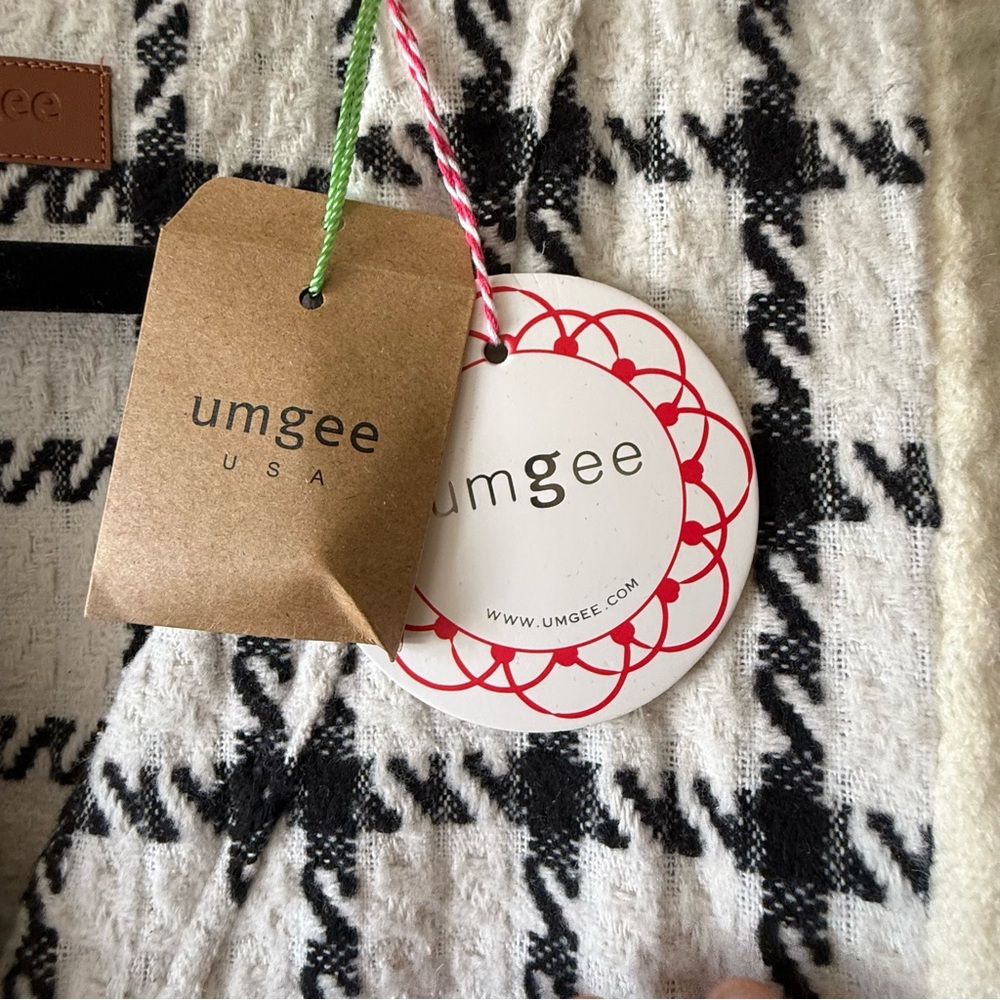 NWT Umgee Cream and Black Oversized Cardigan - Size Small - Picture 9 of 12